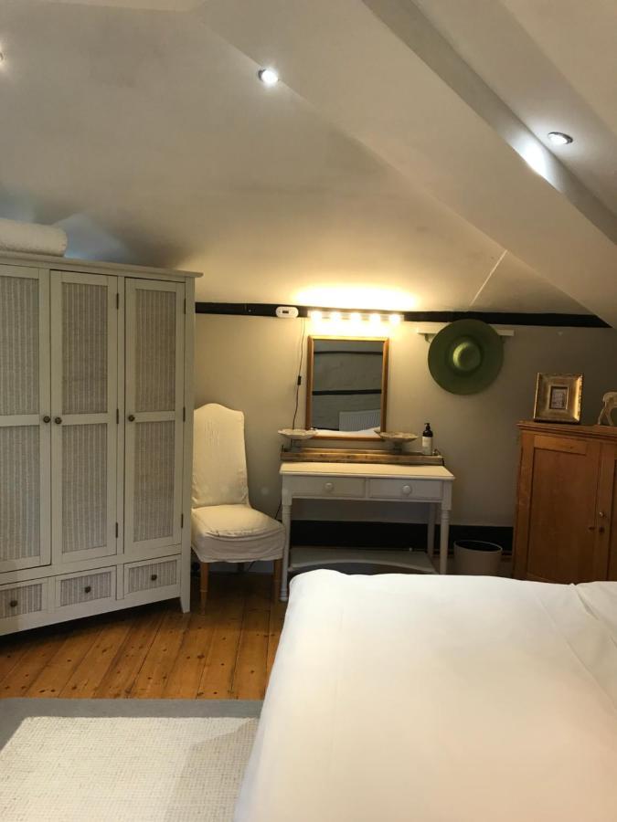 The Clockhouse Leilighet Old Windsor Eksteriør bilde